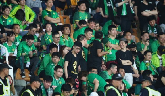 记者：明天比赛开始，国安主场赛后无论输赢都放队歌