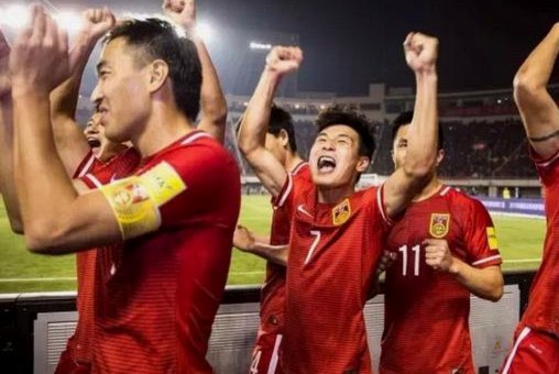 国足为何口碑不如国青队成绩相近？