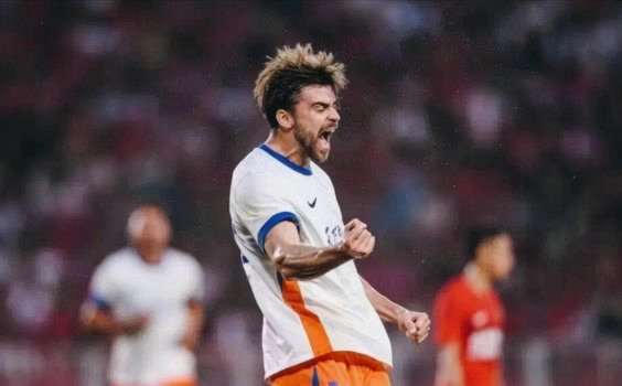 中超：大连英博3-1双杀山东 泰山外援三叉戟爆发