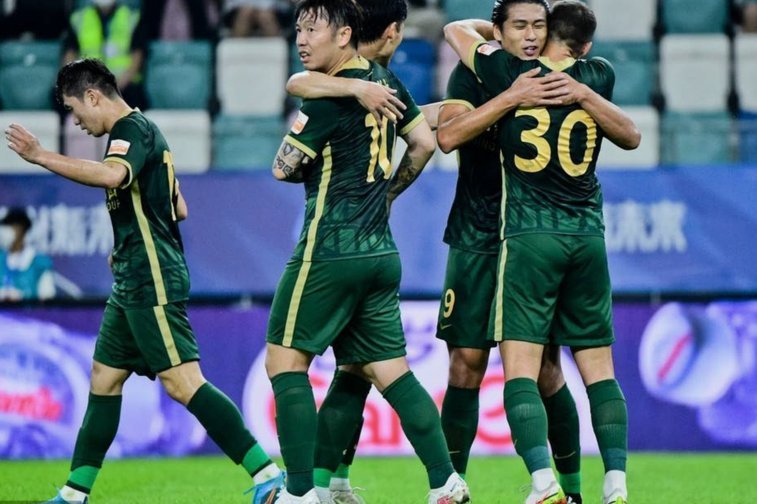 国安3-3玉昆：张玉宁错失良机，这防守真让人头大
