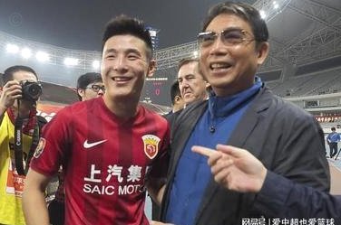 董路建议鲁能足校送孩子出国学习