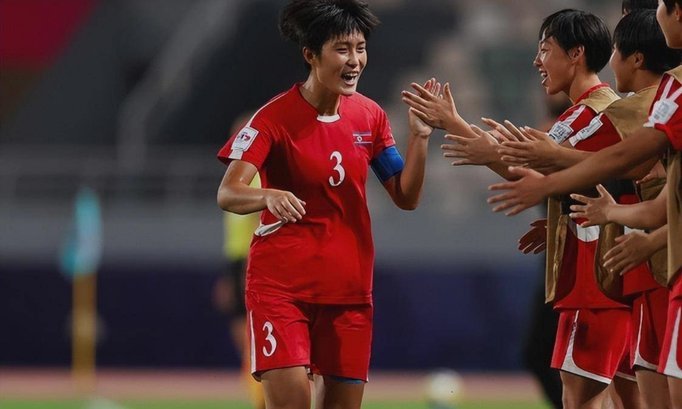 韩媒：朝鲜女足2-0中国后有说有笑，见韩国记者后沉默离开
