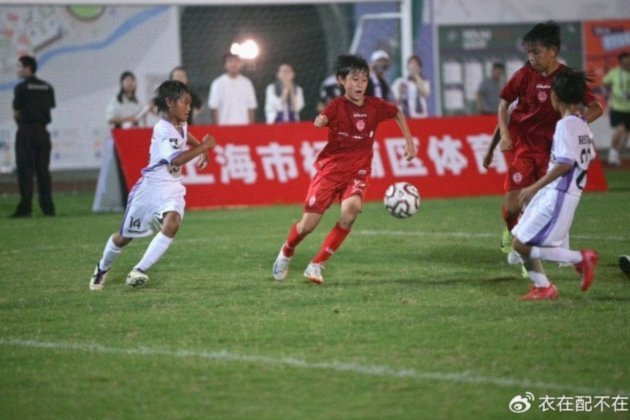 董路冲红毁比赛！